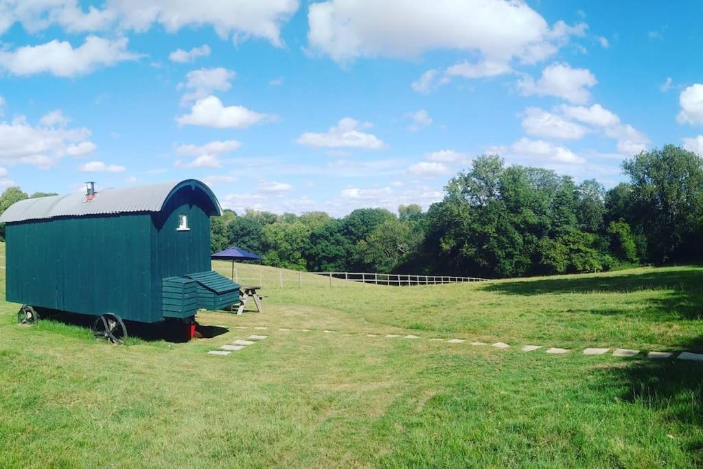 Molly Dishwasher Shepherds Hut Frant Dış mekan fotoğraf